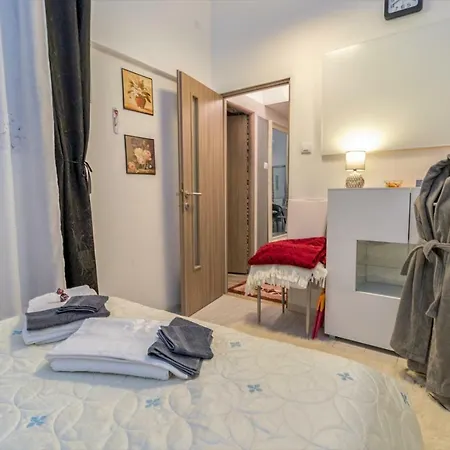 Grey Orchid - Studio * Budapest