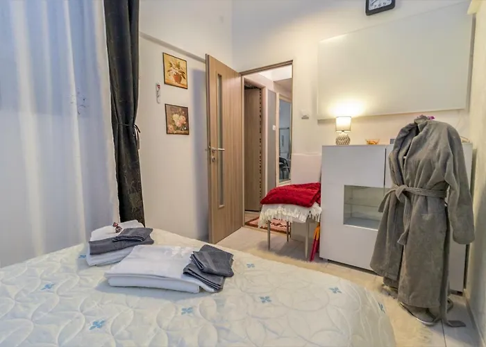 Grey Orchid - Studio * Budapesta