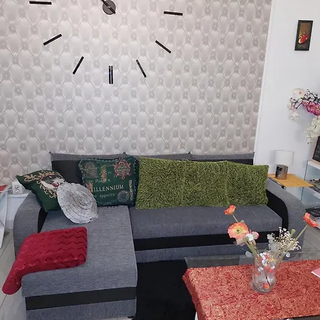 Апартаменты Grey Orchid - Studio